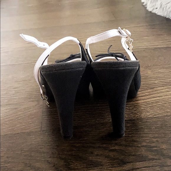 Chanel Woven Peep-Toe Pumps - Picture 3 of 4